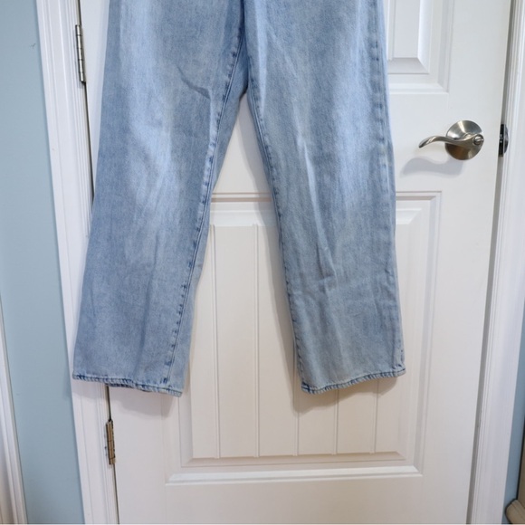 Levi's X Deepika Padukone Straight Fit Jeans Light Indigo Wash Womens Size 28 - Picture 3 of 11